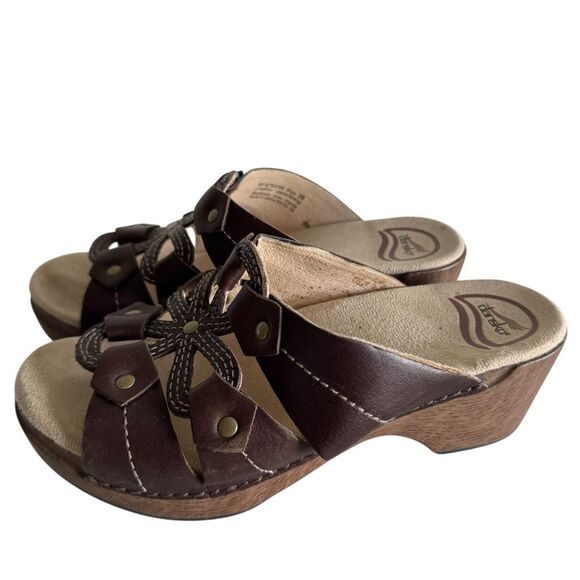 Dansko Brown Leather Cut Out Clog Sandals Sz 36 - Picture 1 of 8